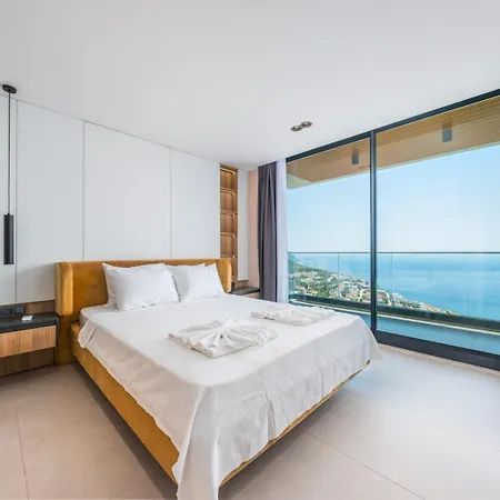 Villa Aura B *